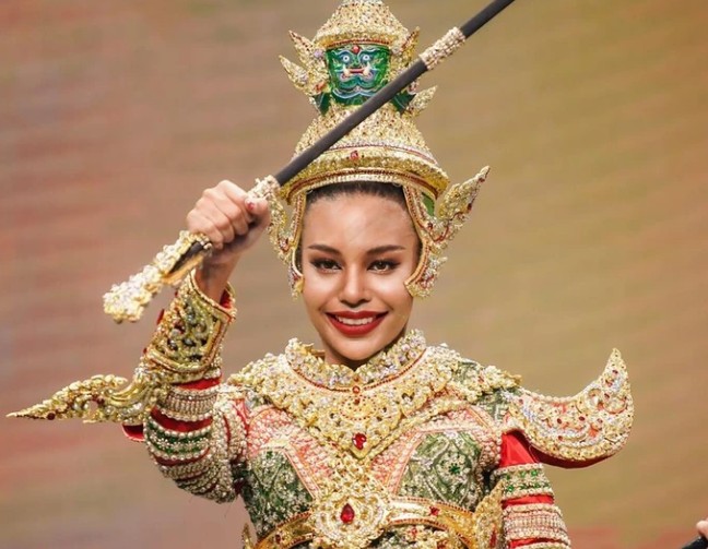 National Costume Thái Lan tại Miss Grand quá cầu kì: 'Thiên thần' của Thùy Tiên có bị lép vế?