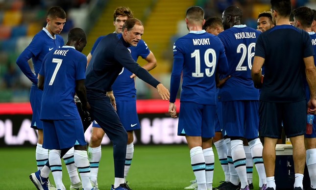 Có bàn ra mắt Chelsea, Sterling vẫn mang danh chân gỗ