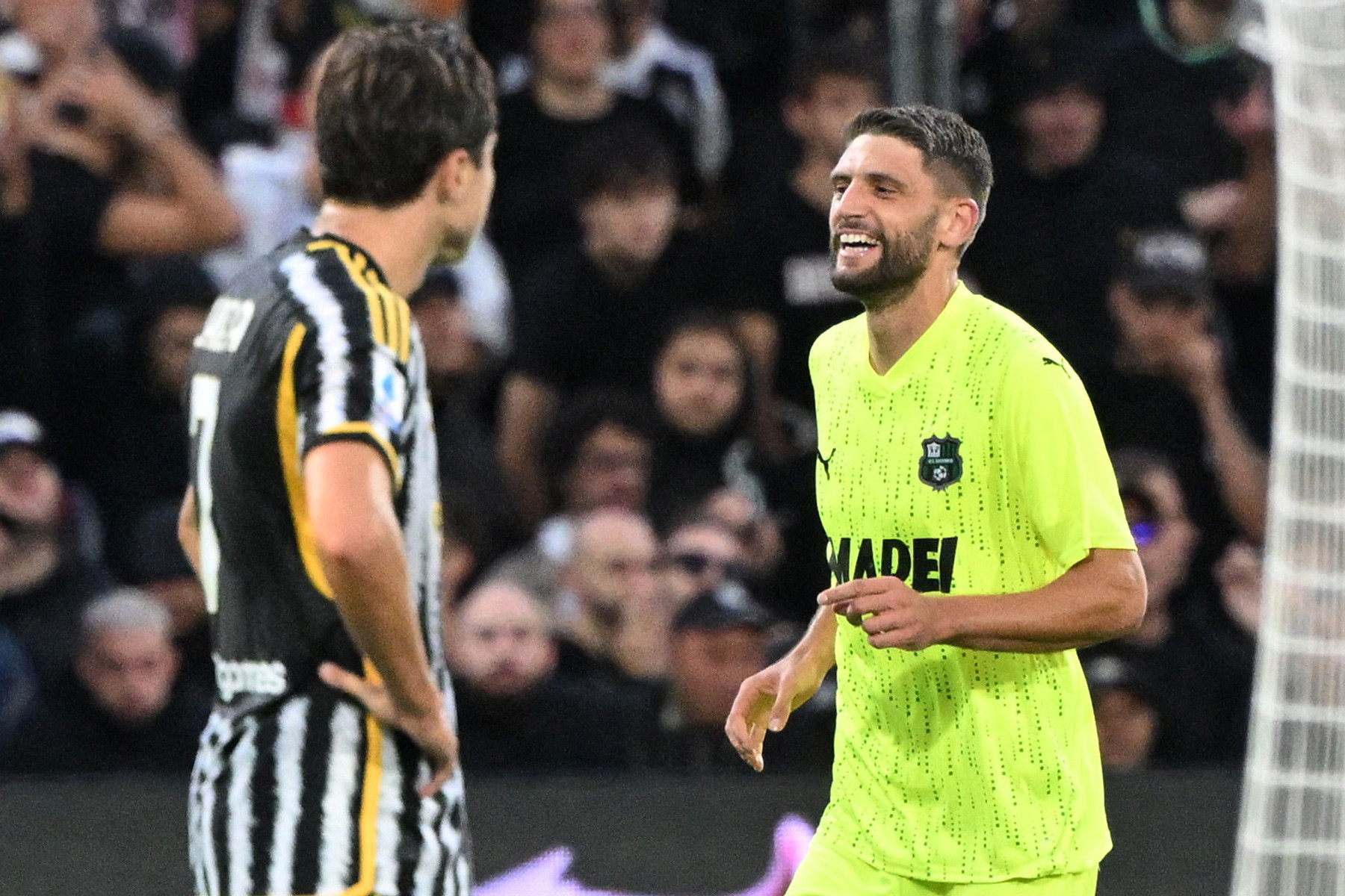 MU quan tâm Kubo, Newcastle hỏi mua Sane