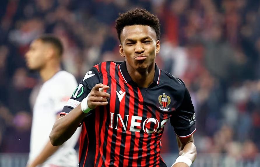 MU nhắm tiền vệ của Nice