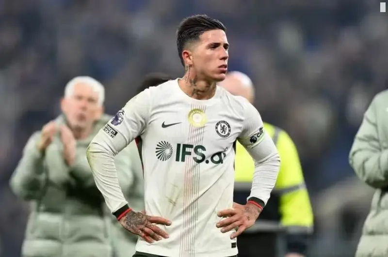 Man City nhắm Enzo Fernandez thay Rodri