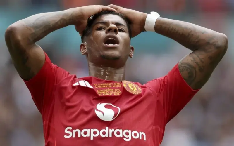 Barcelona hồi sinh Rashford cho MU