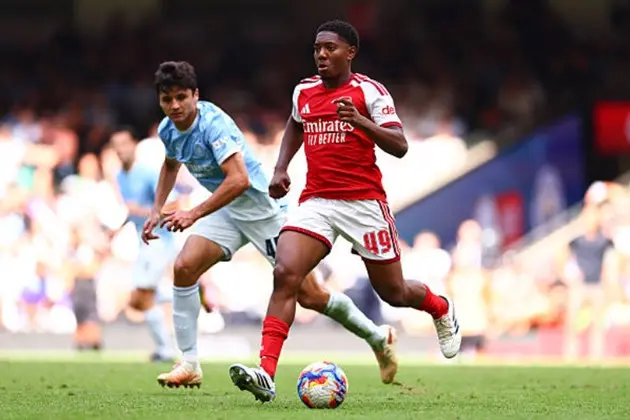 MU duyệt chi 60 triệu bảng mua sao trẻ Myles Lewis-Skelly từ Arsenal để giải bài toán tuyến giữa