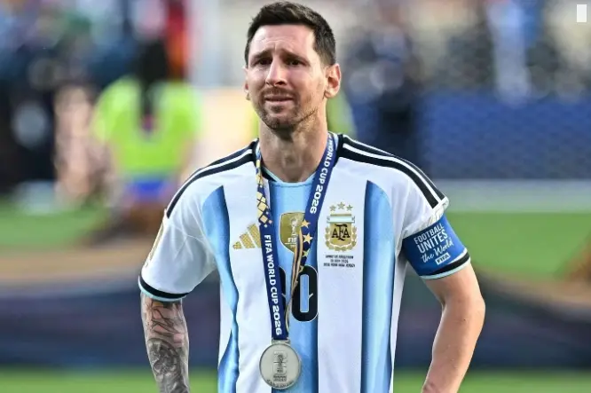 Messi giã từ sự nghiệp thi đấu quốc tế