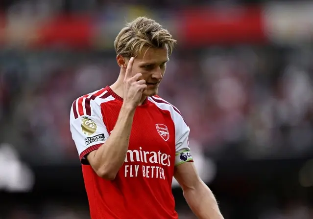 Thắng ngược Chelsea, Arsenal khẳng định sức mạnh nhà ĐKVĐ