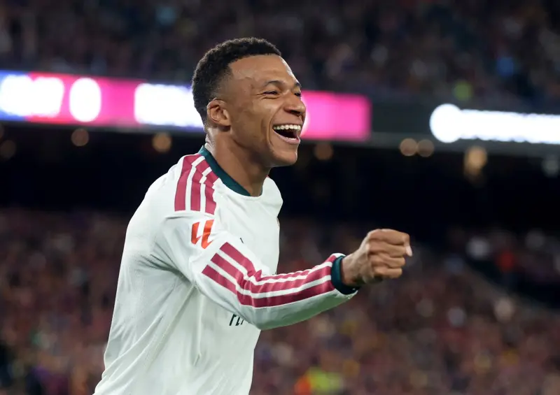 Mbappe lập cú đúp, Real đánh bại Barca ngay tại Camp Nou