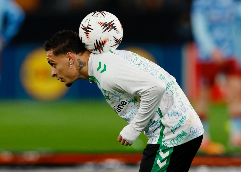 Phong độ đáng kinh ngạc của Antony